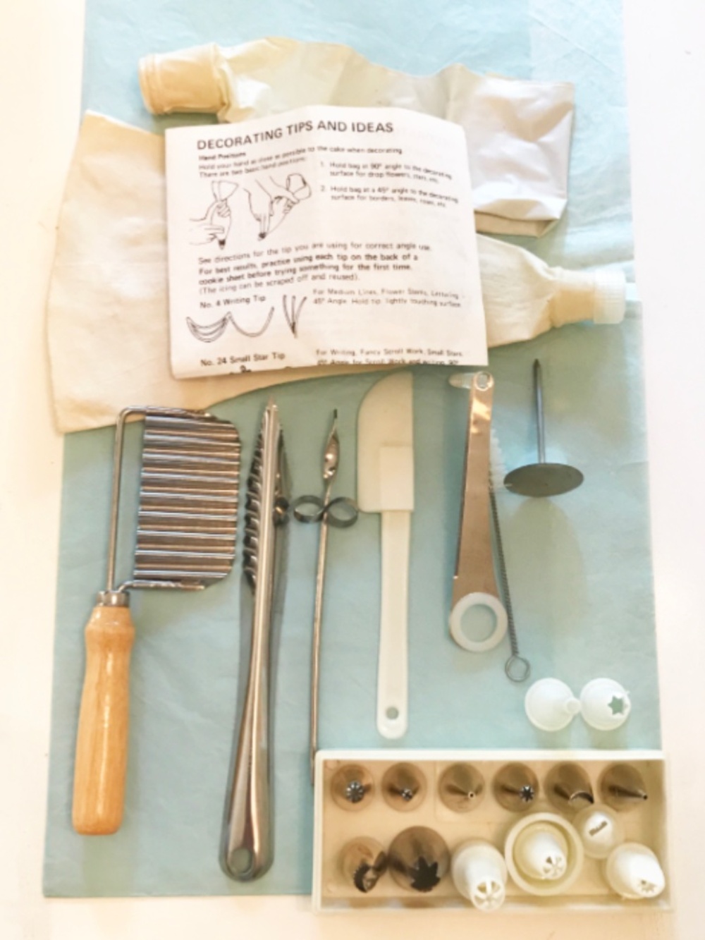 Cake Decorating Utensils